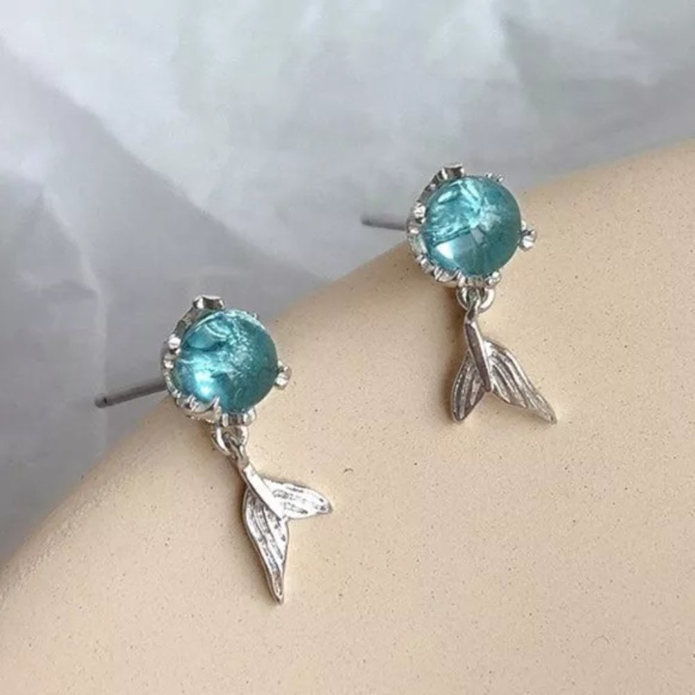 🍁Beautiful Mermaid Tear Round Sea Blue Stud Earrings, MLNN1159 - Picture 4 of 5